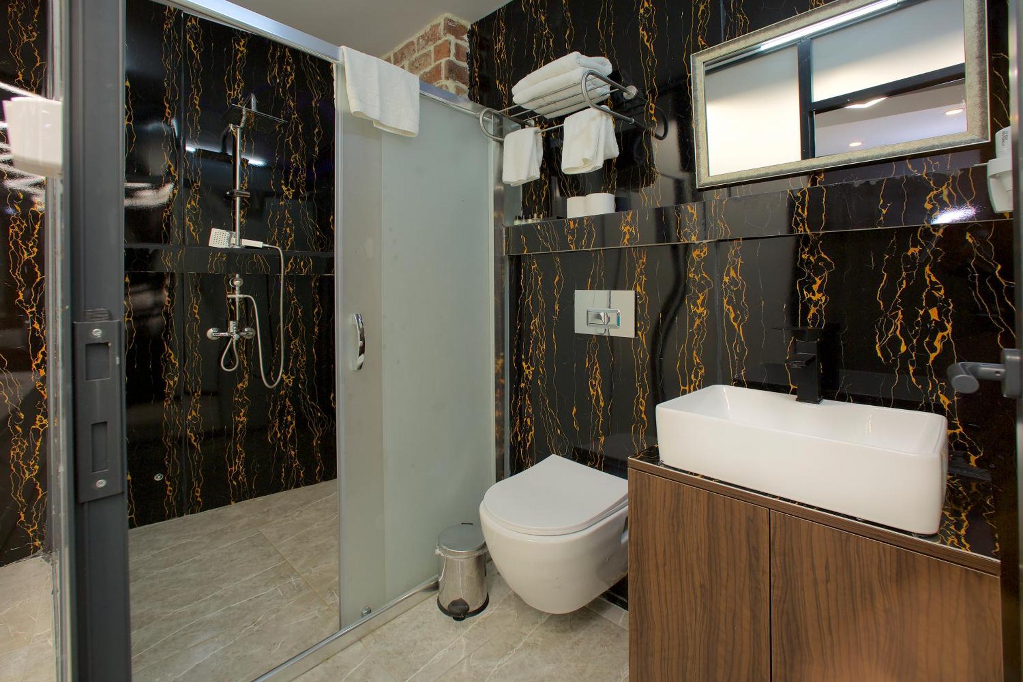 Galata By Boss Hotel Istanbul Eksteriør bilde